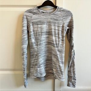 Lululemon Runderful Long Sleeve Size 4